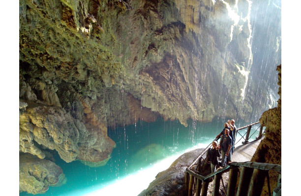 Les Monts Universels